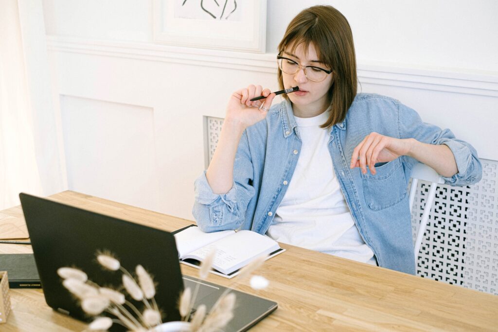 Creativity and Strategy How SEO Copywriters Think - Crafting Engaging Content